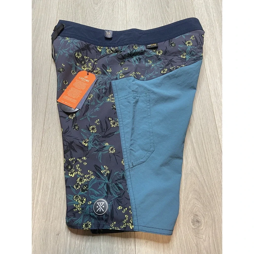 Roark Short Men 28 Navy Floral Boatman 19